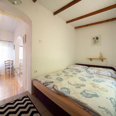 Studio Apartman Ema 2 Gornji Karin Ngoại thất bức ảnh