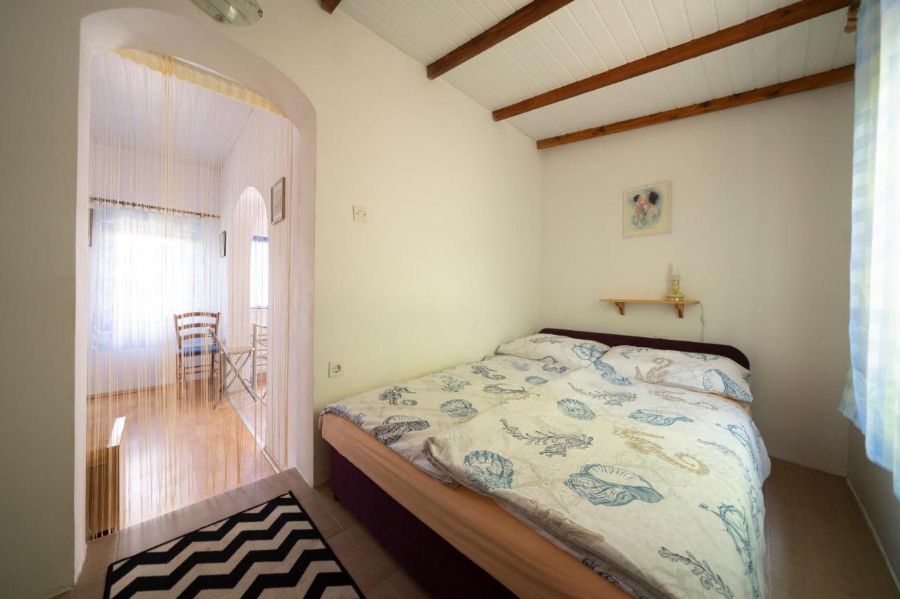 Studio Apartman Ema 2 Gornji Karin Ngoại thất bức ảnh